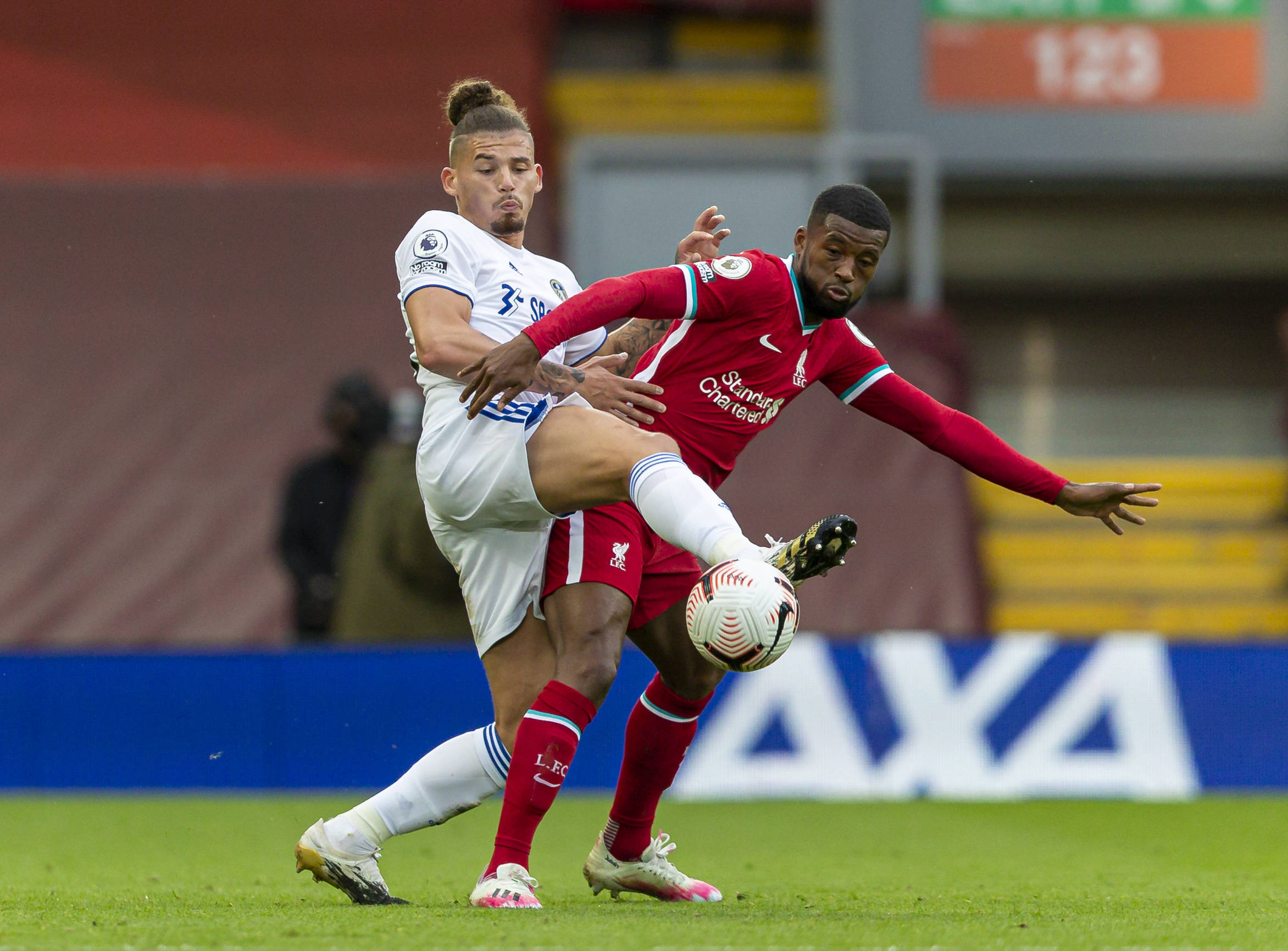 以其精确的 以其精确的